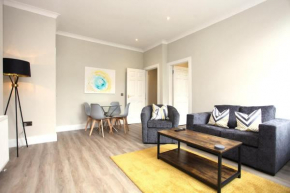 Three Bedroom Upper Flat in Jordanhill